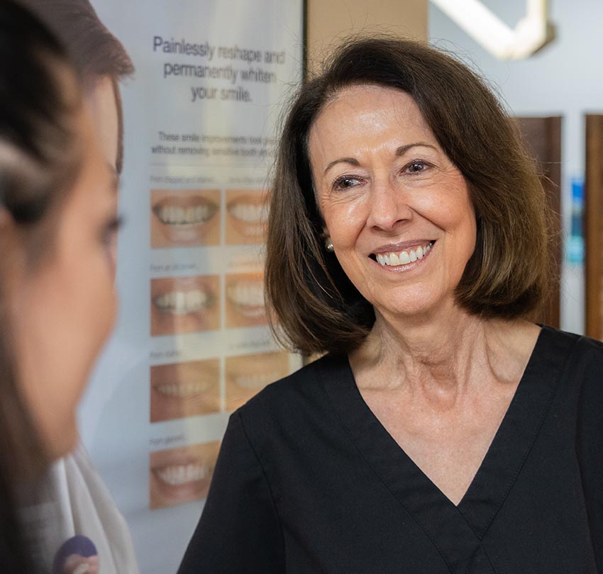 Restore Confidence With Full-Mouth Reconstruction in Oak Lawn